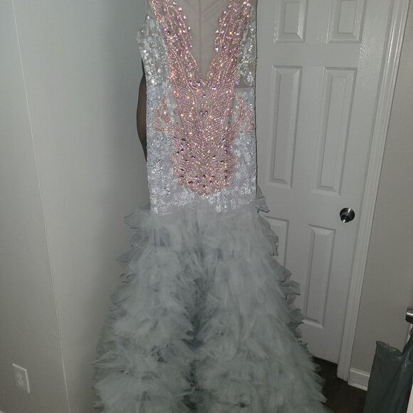 Prom Dress - Picture 3 of 4